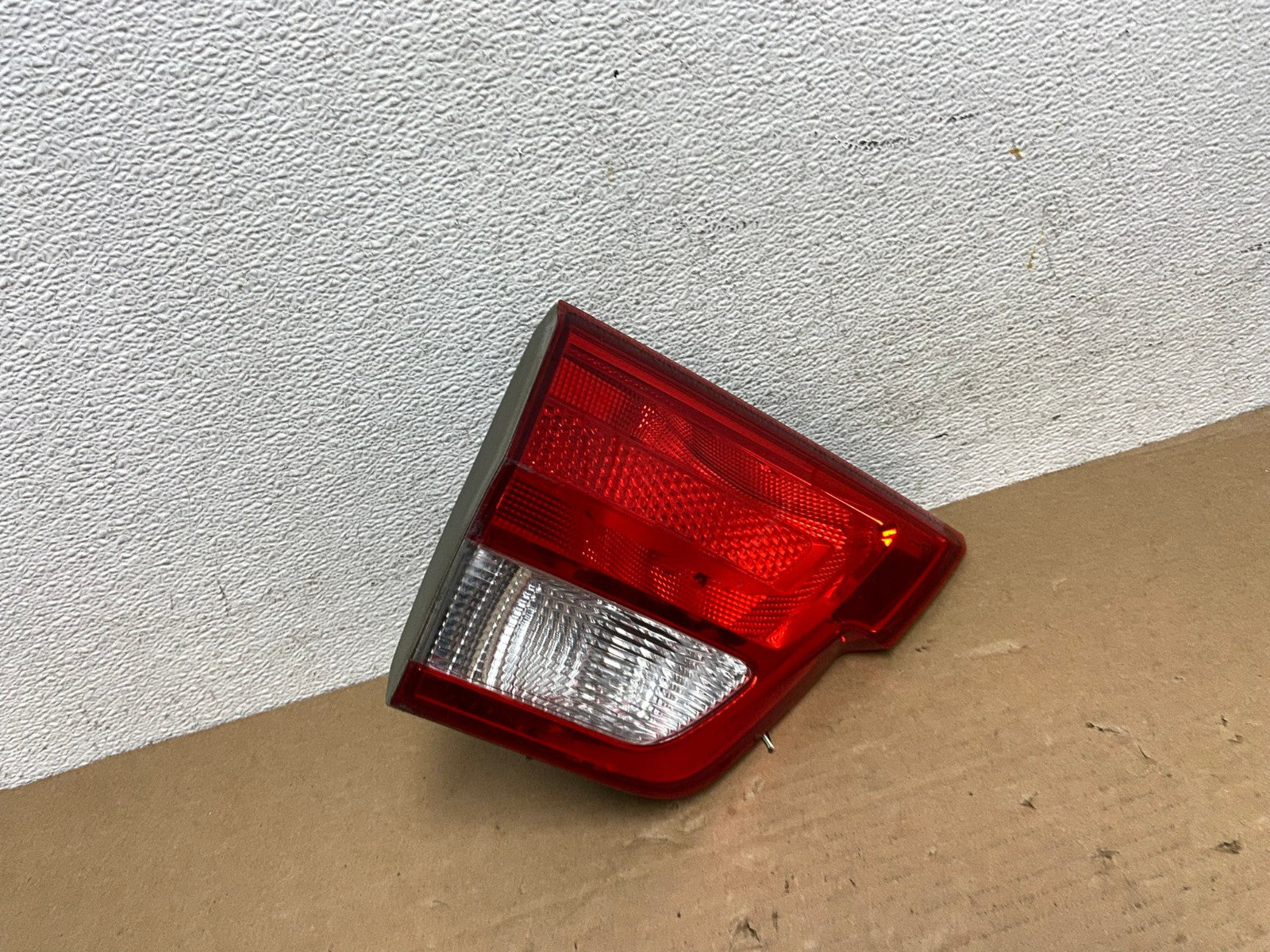 2011-2013 Jeep Grand Cherokee Left Driver Side Lh Inner Tail Light AD3870 LK0