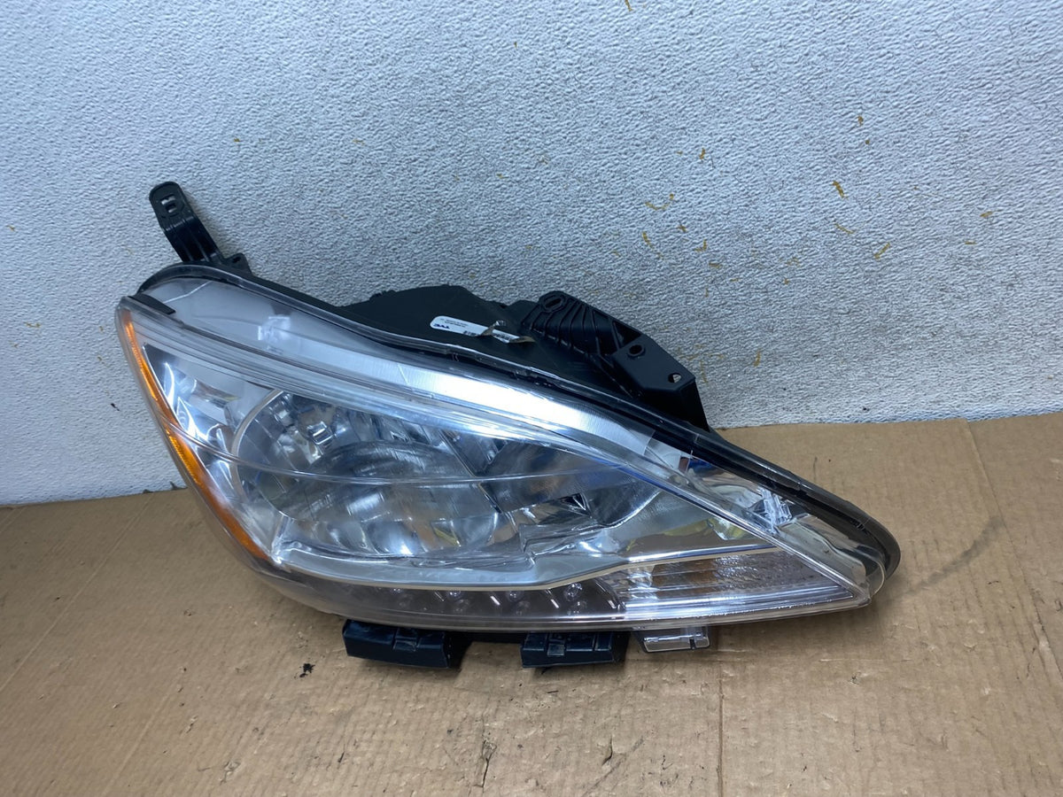 2013 - 2015 Nissan Sentra W/LED Halogen Right Passenger Headlight TYC AI7961 DW1