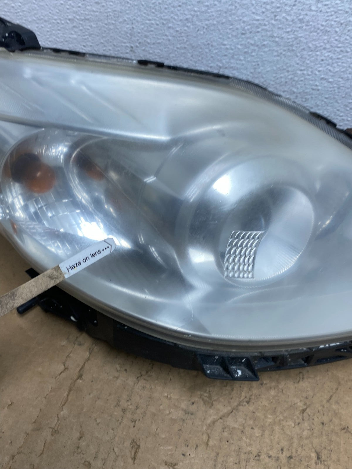 2008 2009 2010 Mazda 5 Right Passenger RH Halogen Headlight AD1433 DW5