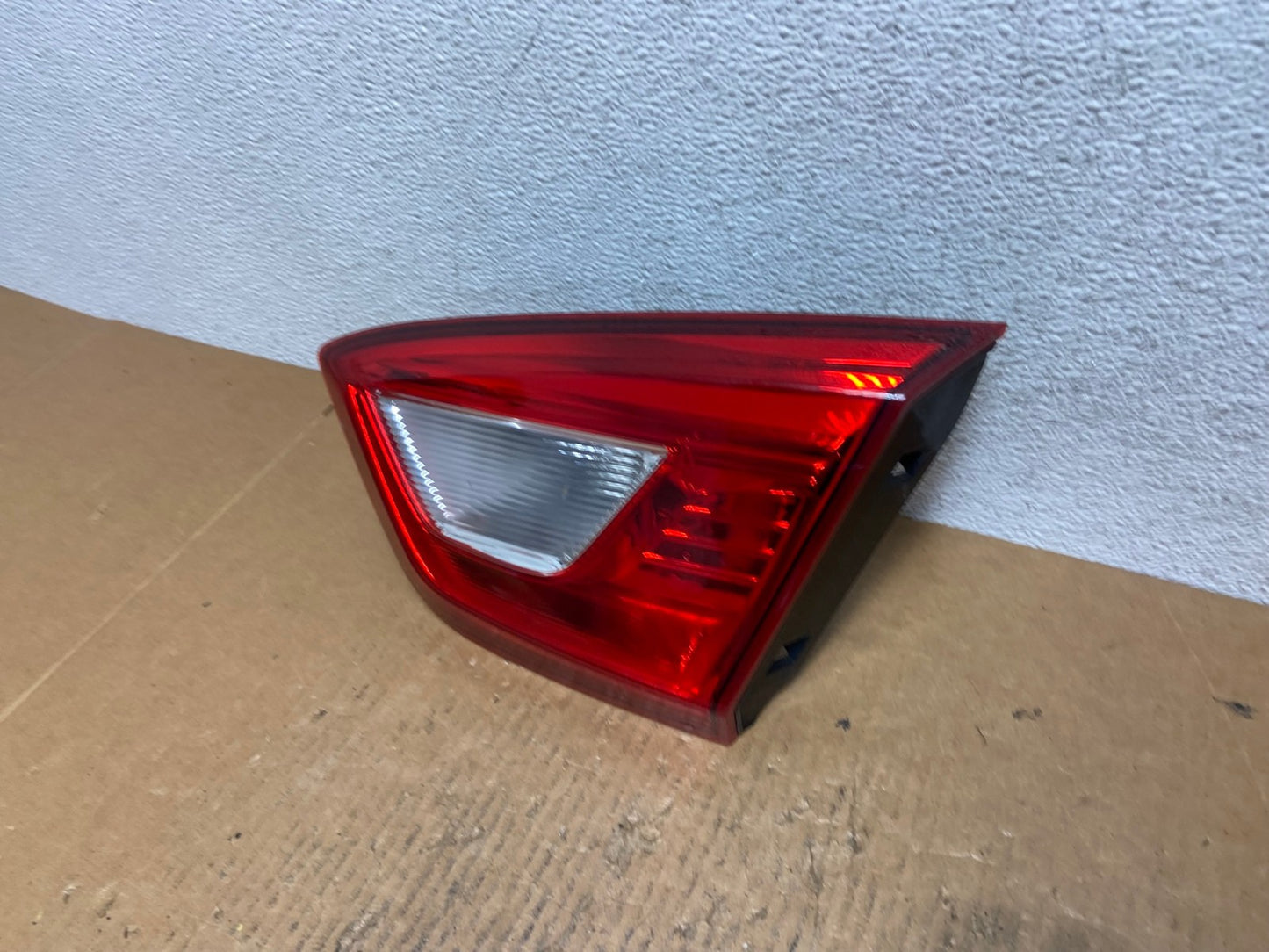 2016 2017 2018 Chevrolet Cruze Right Passinger RH Inner Tail Light AE1649 LK1