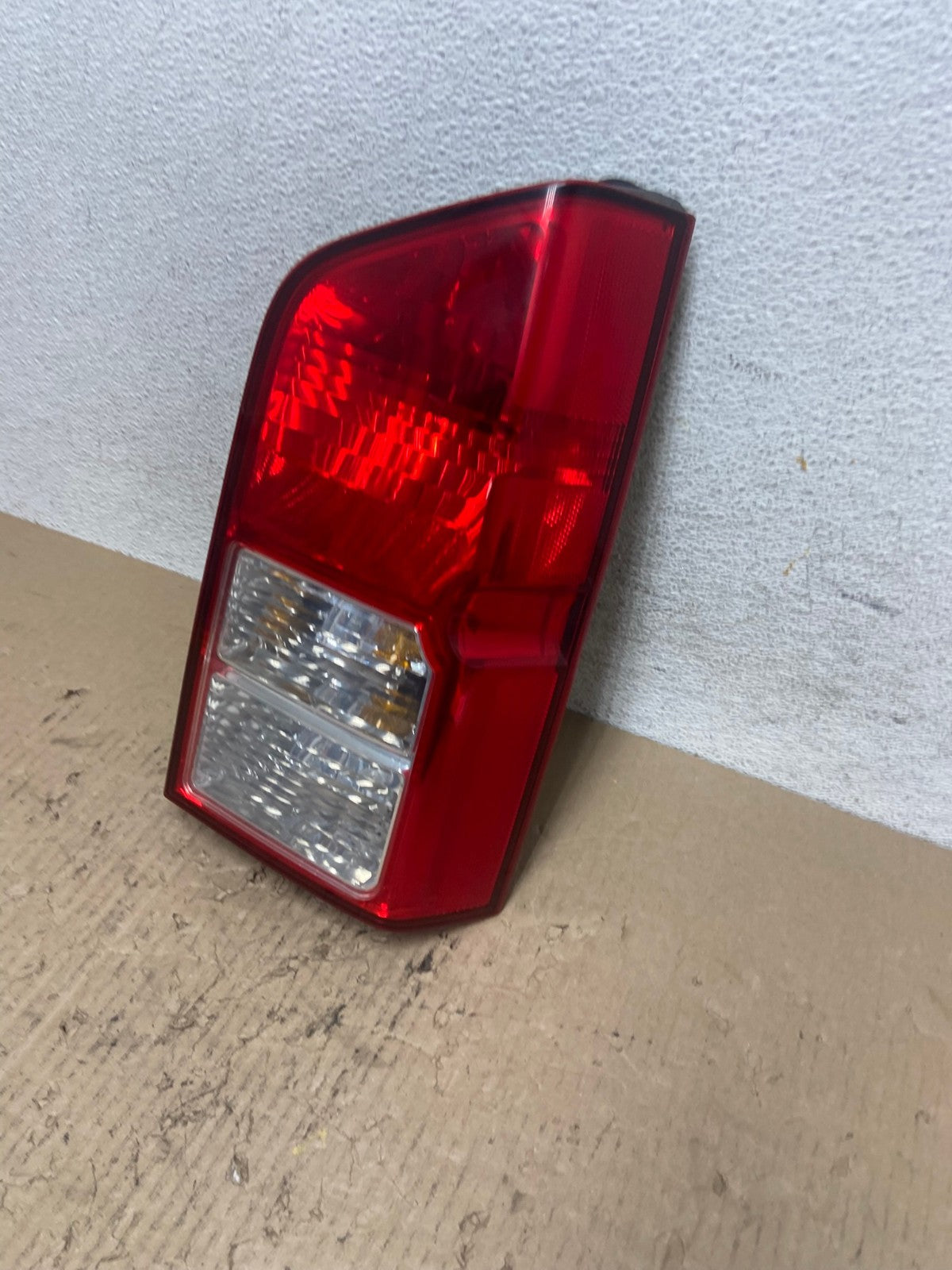 2005 to 2012 Nissan Pathfinder Right Passenger RH Side Tail Light AF7038 LK1