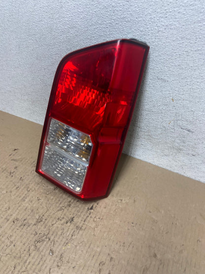 2005 to 2012 Nissan Pathfinder Right Passenger RH Side Tail Light AF7038 LK1