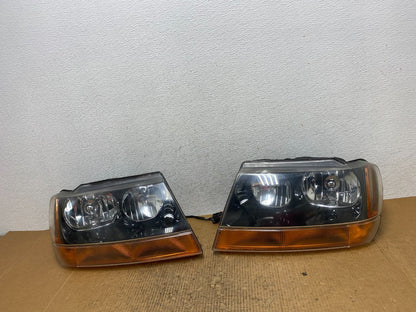 1999 - 2004 Jeep Grand Cherokee Left+Right Set Halogen Headlights AE2883 DW0