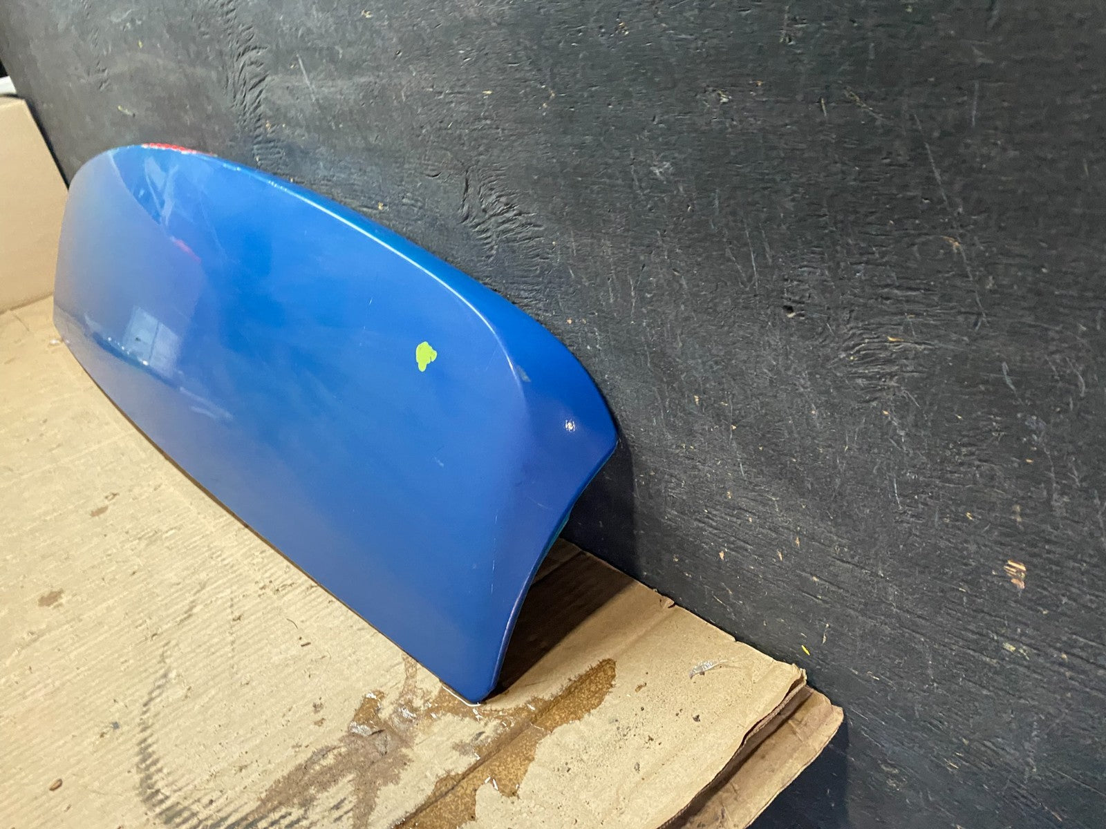 2011 to 2019 Dodge Grand Caravan Rear Upper Wing Spoiler W/Brake Light u6469 DG1