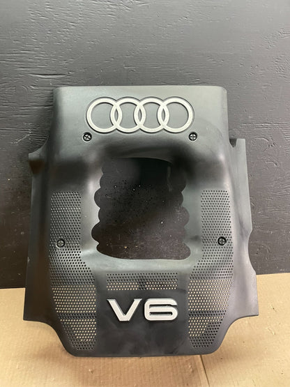 1998 to 2001 Audi A4  Engine Motor Cover Trim OEM 078103927p AB7838 DG0