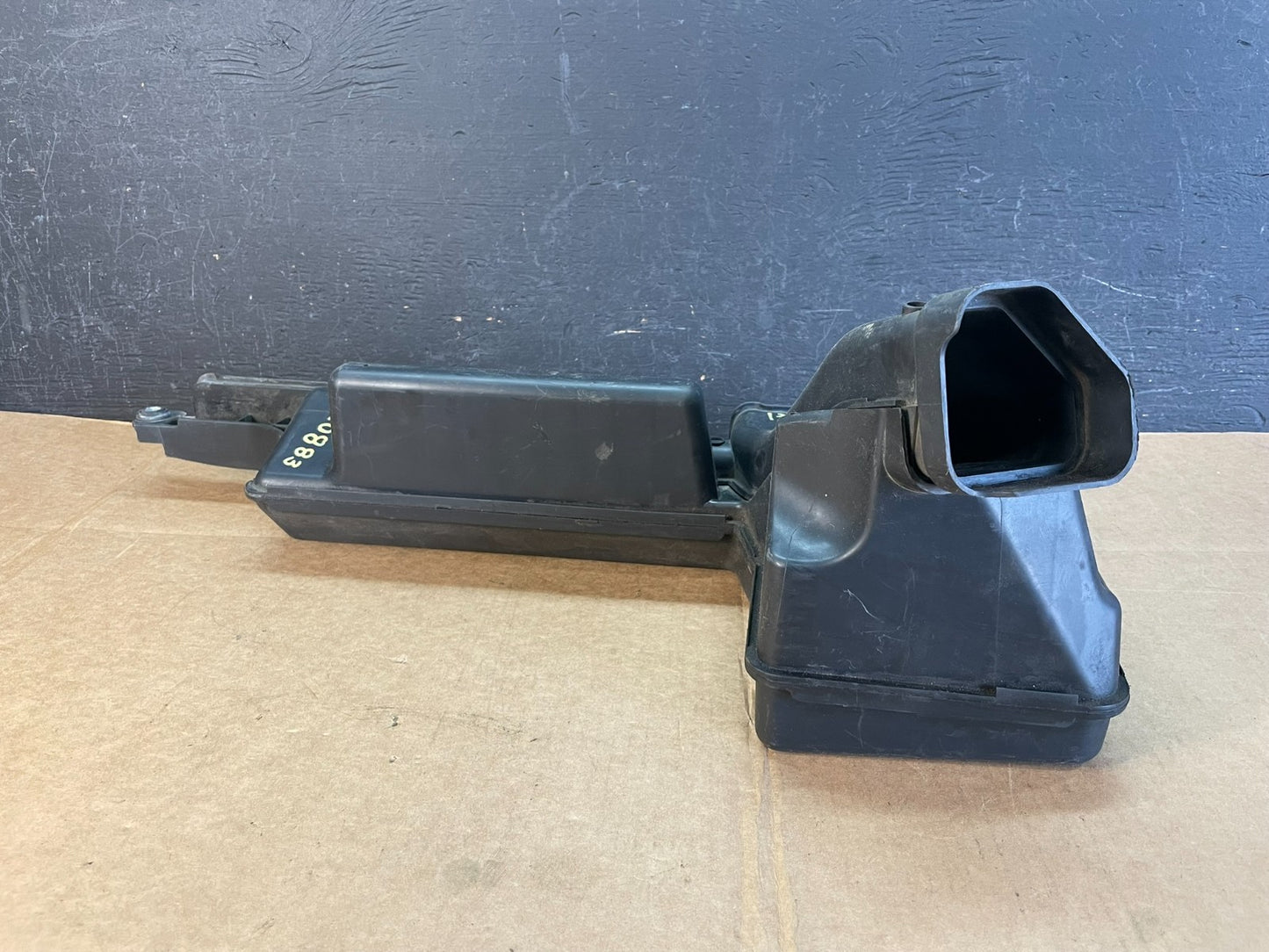 2013-2016 Nissan Pathfinder Upper Air Intake Duct AE0883 DG3