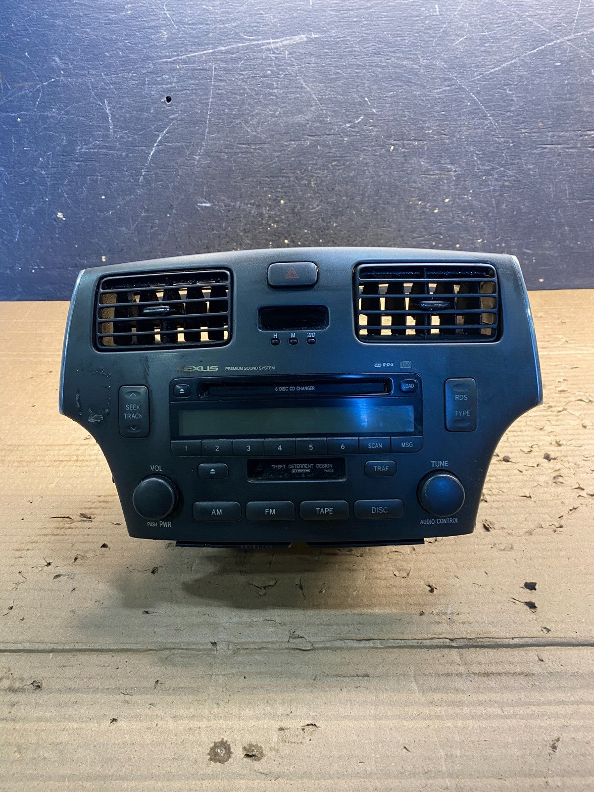 2004 to 2006 Lexus ES330 Es300 Radio Receiver Tape CD Air Vent AA3400 DG0