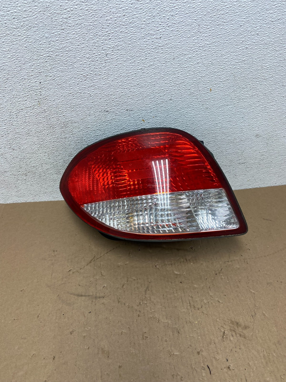 2000 2001 Hyundai Tiburon Left Driver LH Side Tail Light ad7673 DG0