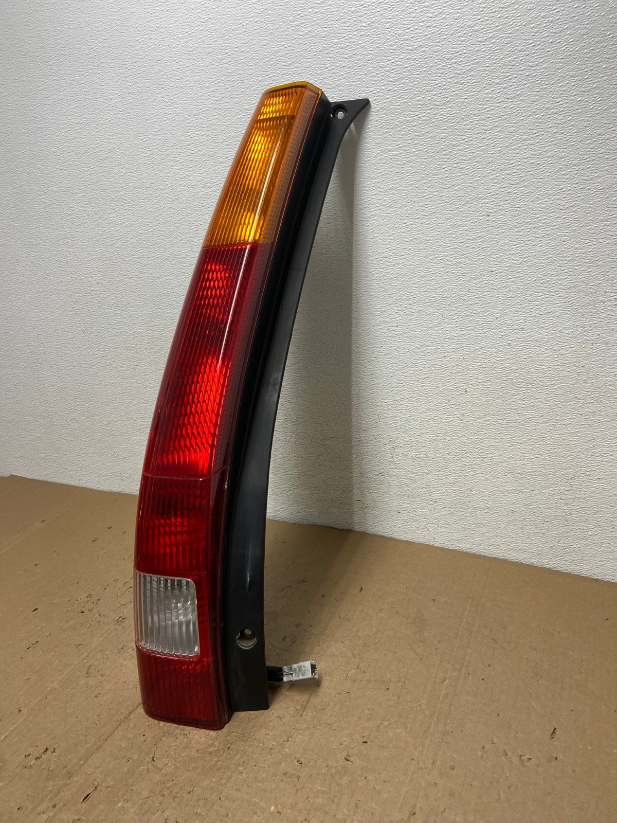 2002 2003 2004 Honda Crv Cr-v Left Driver Lh Tail Light AC7298 LK1