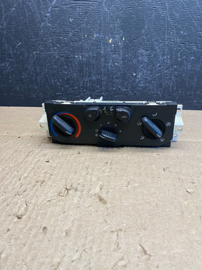 2004 to 2008 GMC Chevrolet Canyon Colorado Climate Control A/C Panel AC6692 DG0