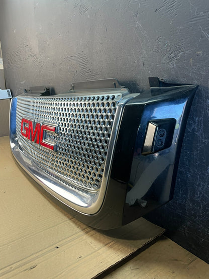2002 to 2009 Gmc Envoy Front Upper Grill Grille AC9743 DW2
