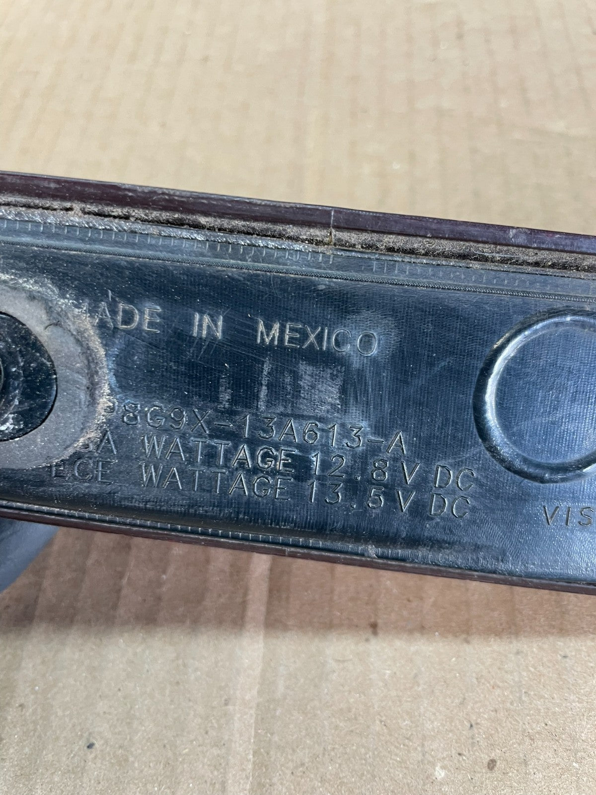 2008-2013 Cadillac Cts Sedan Trunk Lid 3rd Third Brake Tail Light ac1973 DG8