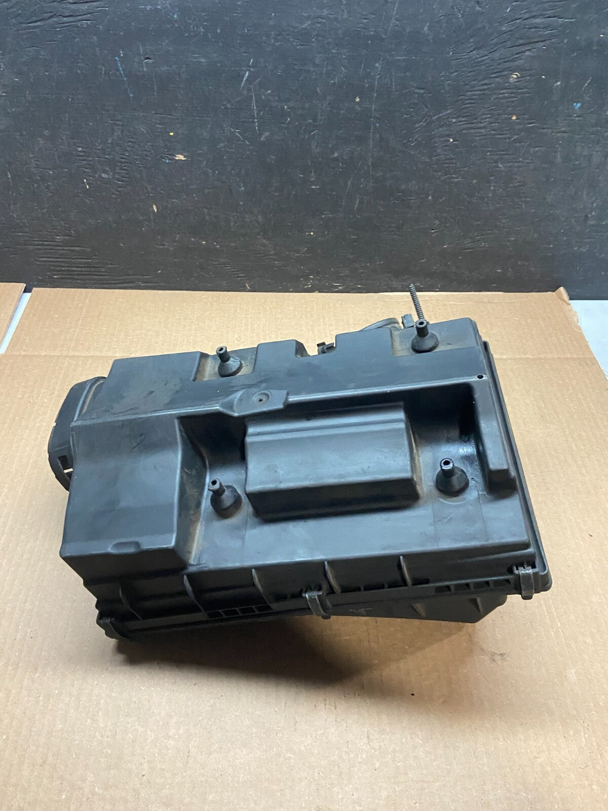 2007 to 2010 BMW X5 Air Intake Cleaner Filter Housing Box OEM J13924
