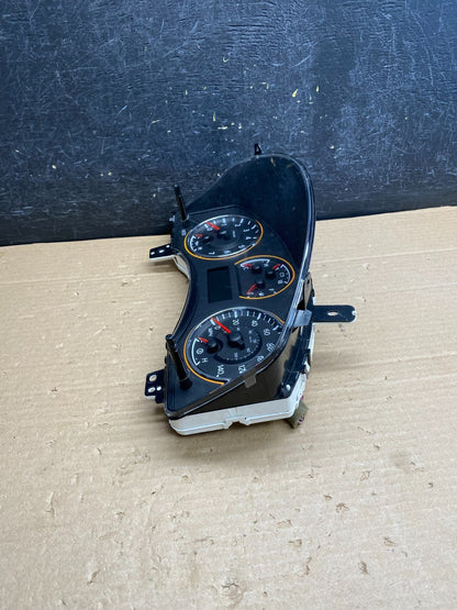 2010 2011 Nissan Armada Speedometer Cluster Gauge AG6302 DG2