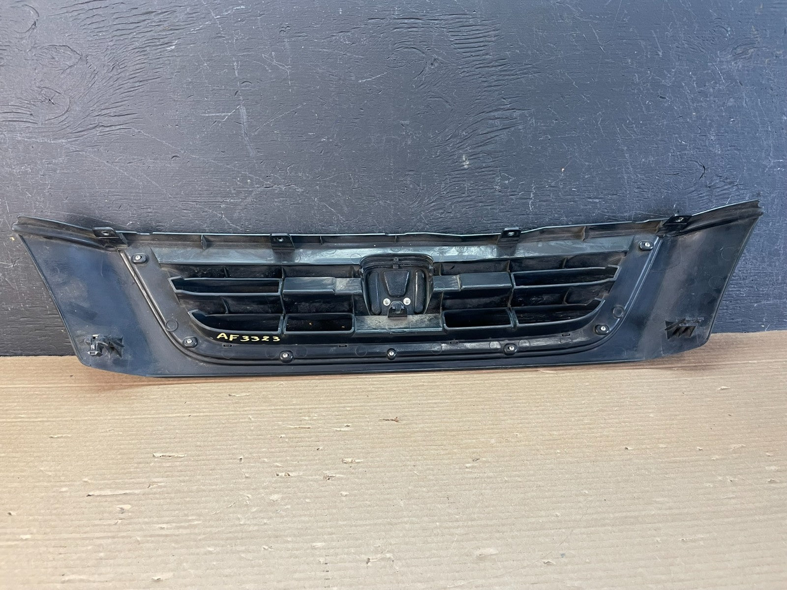 1997 to 2001 Honda CR-V CRV Front Upper Grille Grill af3323 DG3
