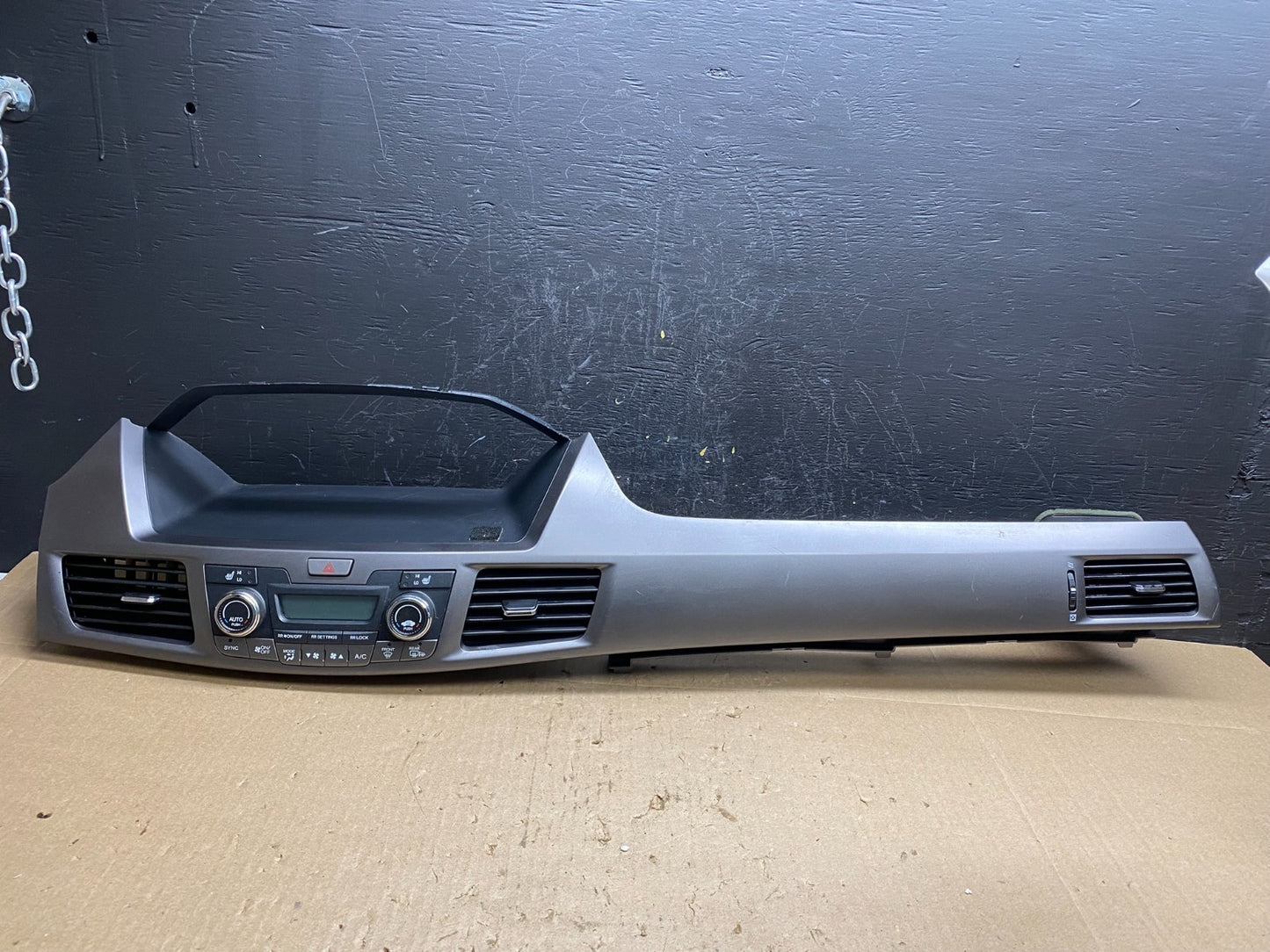 2011-2014 Honda Odyssey Dash Climate Control A/C Cluster Trim Bezel OE AC6602 DG0