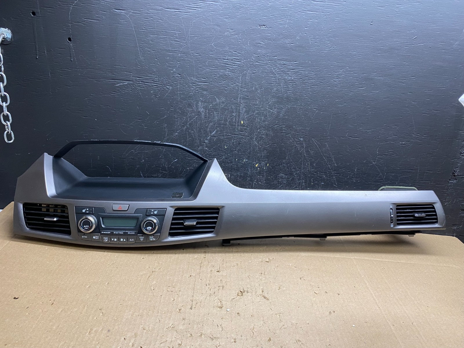 2011-2014 Honda Odyssey Dash Climate Control A/C Cluster Trim Bezel OE AC6602 DG0