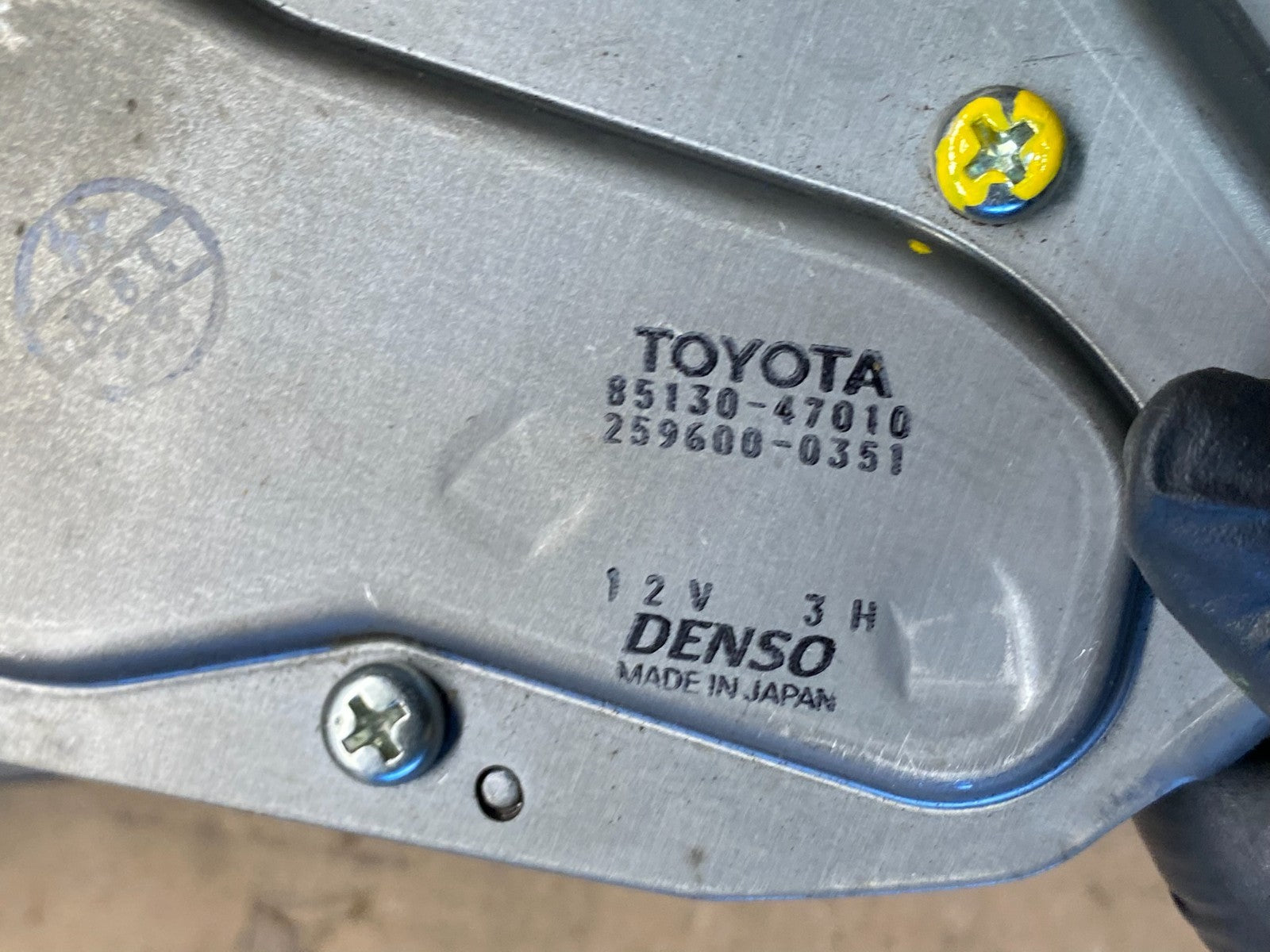 2004 to 2009 Toyota Prius Rear Wiper Windshield Motor R8842 DG5
