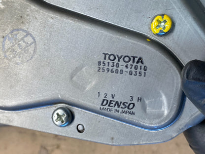 2004 to 2009 Toyota Prius Rear Wiper Windshield Motor R8842 DG5