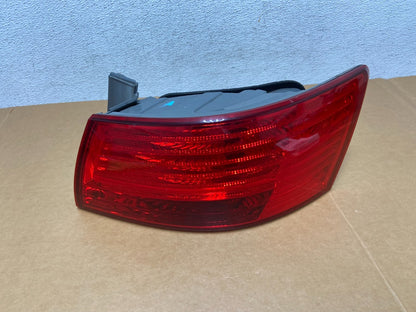 2009 to 2010 Hyundai Sonata Right Passenger Side Tail Light AD8876 DW0