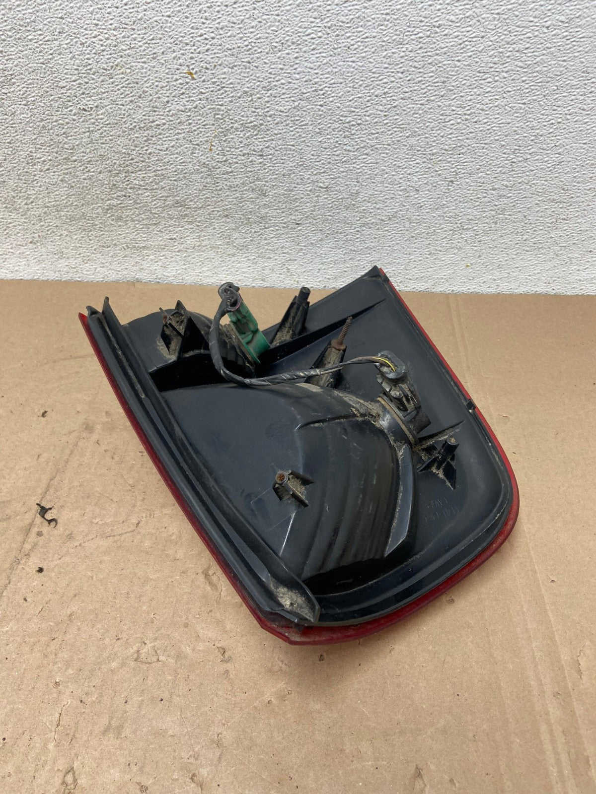 2002 to 2005 Ford Explorer Right Passenger Rh Side Tail light AG4728 LK6