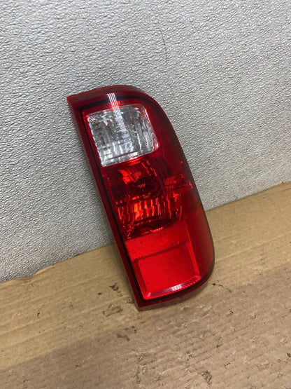 2008 to 2016 Ford F-250 F250 Right Passenger RH Side Tail Light Oem AB5220 LK2