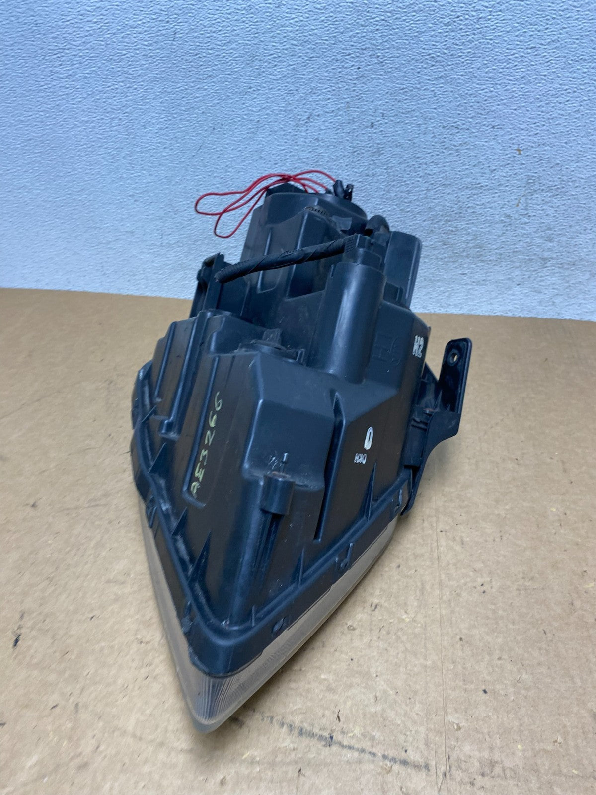 2009 2010 2011 Kia Borrego Left Driver LH Side Halogen Headlight AE3266 DW7