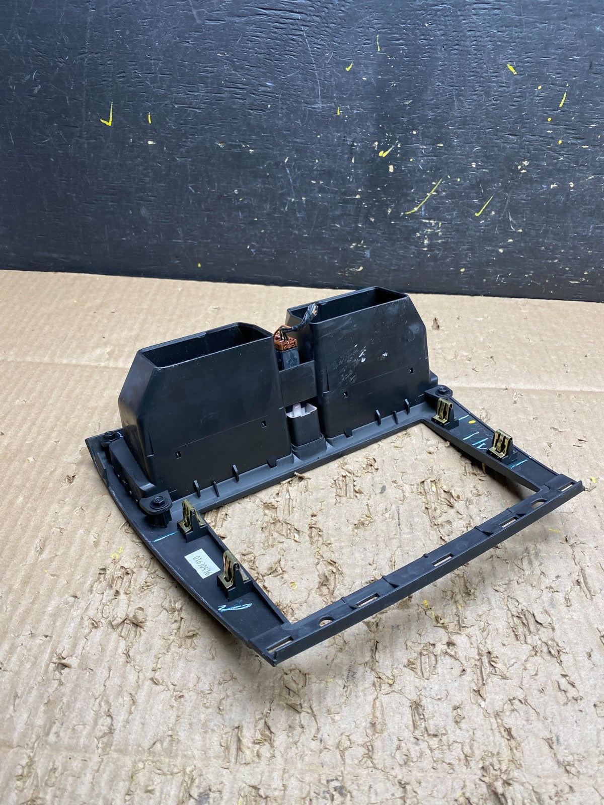 2007-2009 Suzuki XL7 XL-7 Center Radio Dash Trim Air Vent Bezel OEM  v7322 DG3