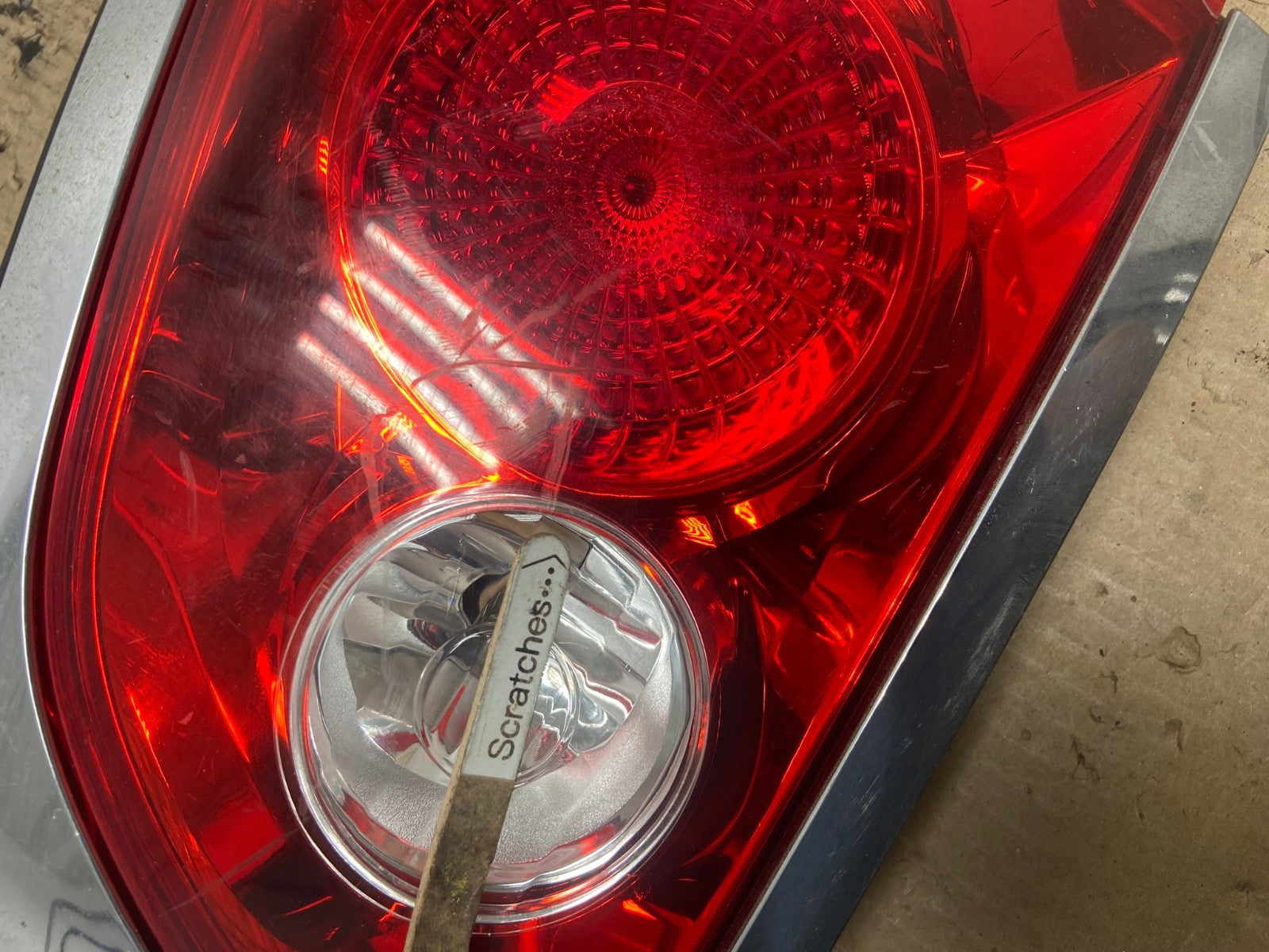 2008-2012 Buick Enclave Right Passenger Rh Inner Tail Light AF7074 LK3