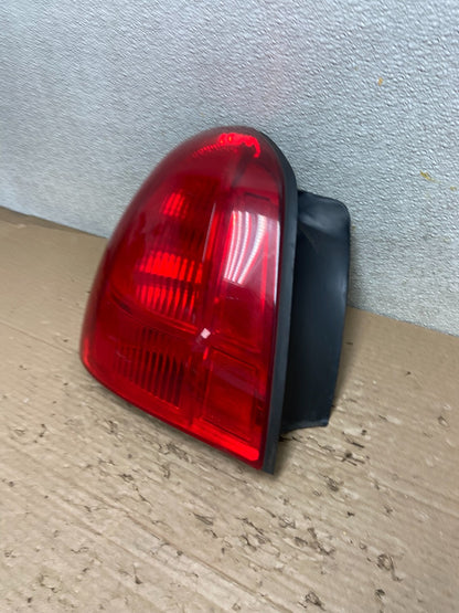 2003 to 2011 Lincoln Town Car Left Driver Lh Side Tail Light OEM AB1631 DW1