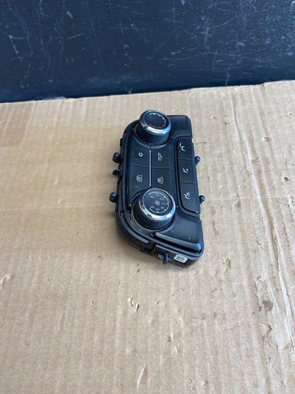 2013 to 2016 Buick Encore Climate Control AC HVAC 95319299 AE1936 DG2