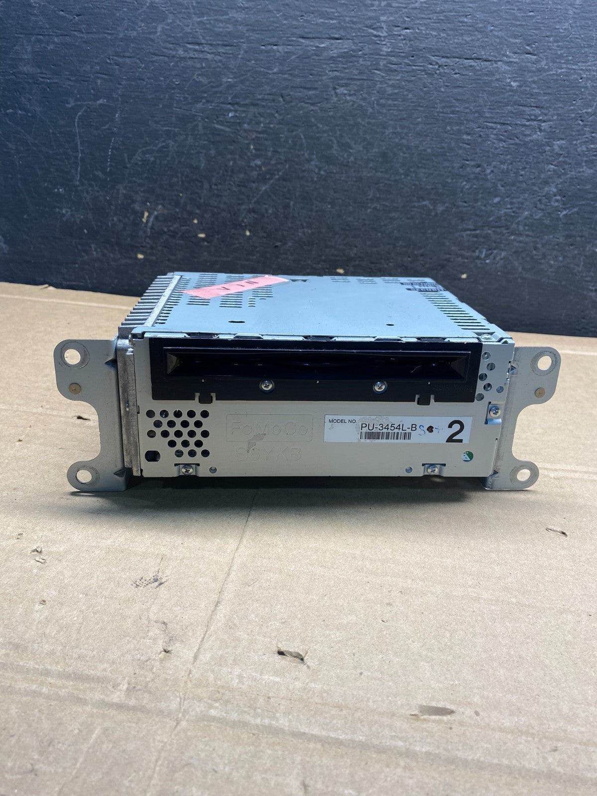 2011 to 2014 Lincoln Mkx Edge Audio Radio Receiver AM-FM MP3 CD Player AE9881 DW0