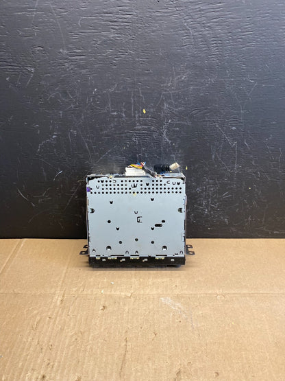 2004 to 2006 Mitsubishi Montero Audio Equipment Radio Receiver AB95245