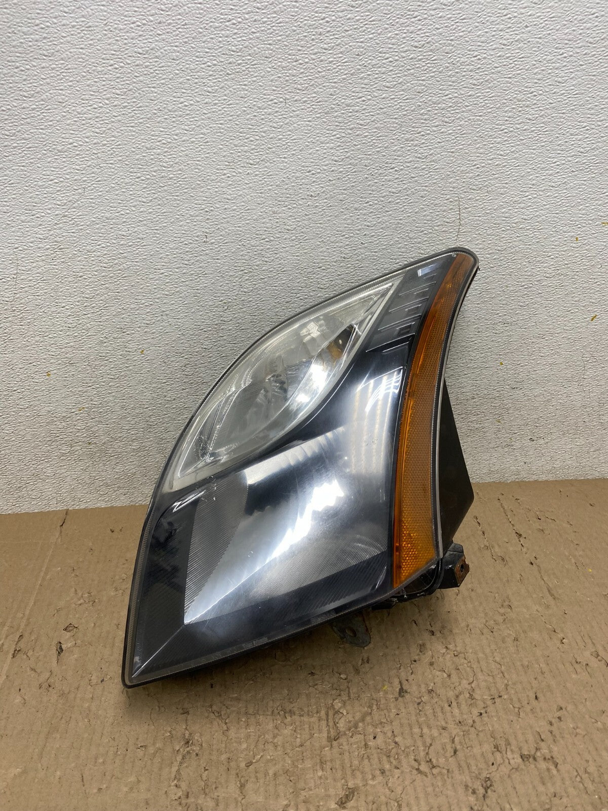 2010-2012 Nissan Sentra Halogen Left Driver LH Black Headlight L6513 DW0