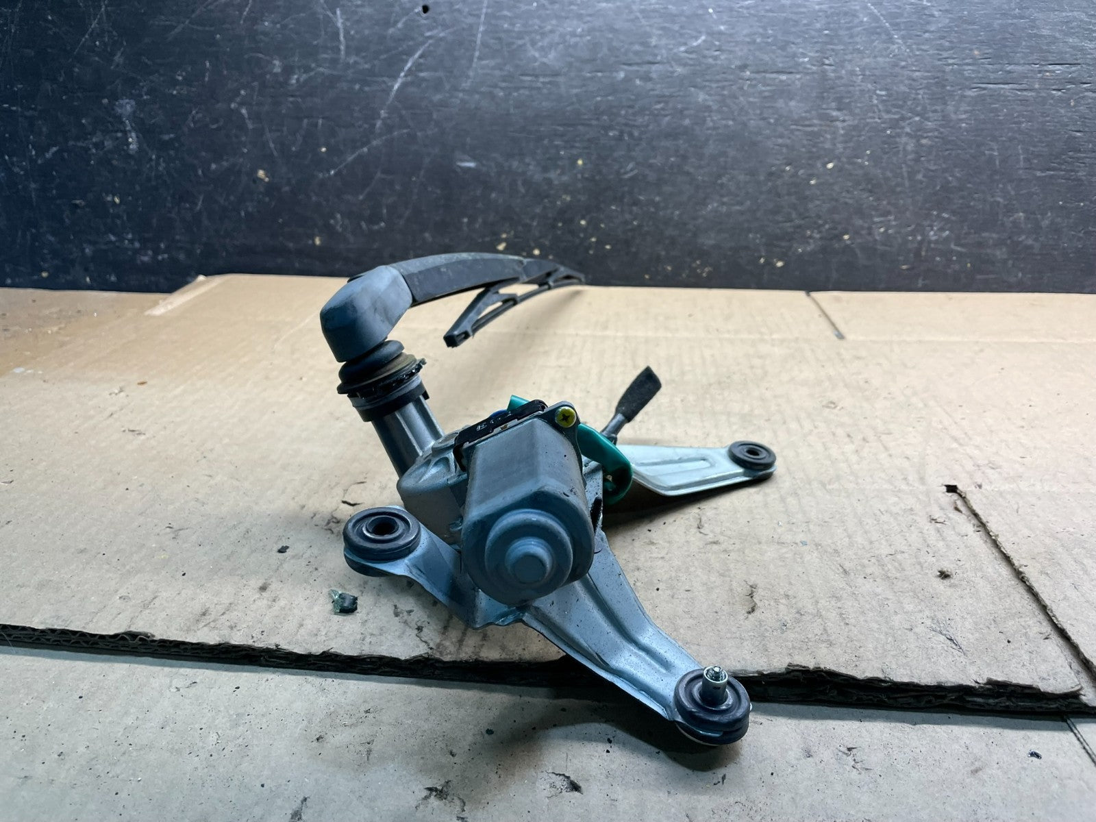 2007 - 2010 Hyundai Santa Fe Rear Glass Windshield Wiper Motor V9076 DG2