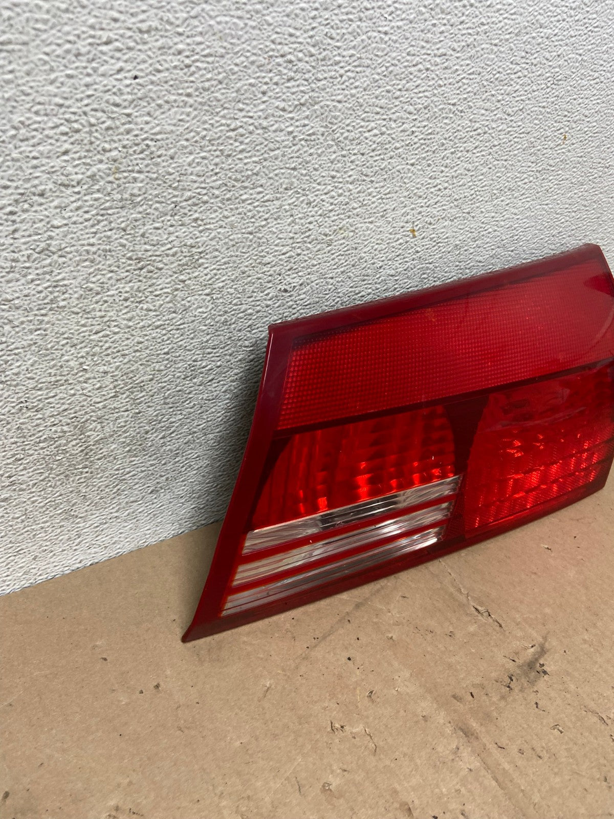 2004-2005 Toyota Sienna Right Passenger RH Side Inner Tail Light AG4776 LK2