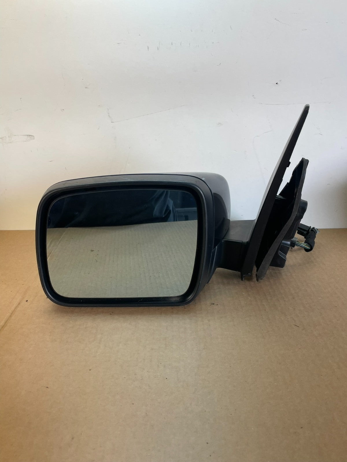 2010 - 2013 Land Rover Range Rover Left Driver View Door Mirror AG2677 DG9