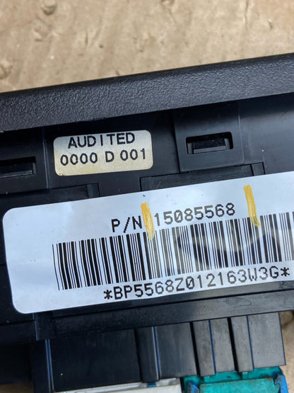 2002 - 2005 GMC Envoy Master Power Door Lock Window Switch Heat Seat AE1986 DG5