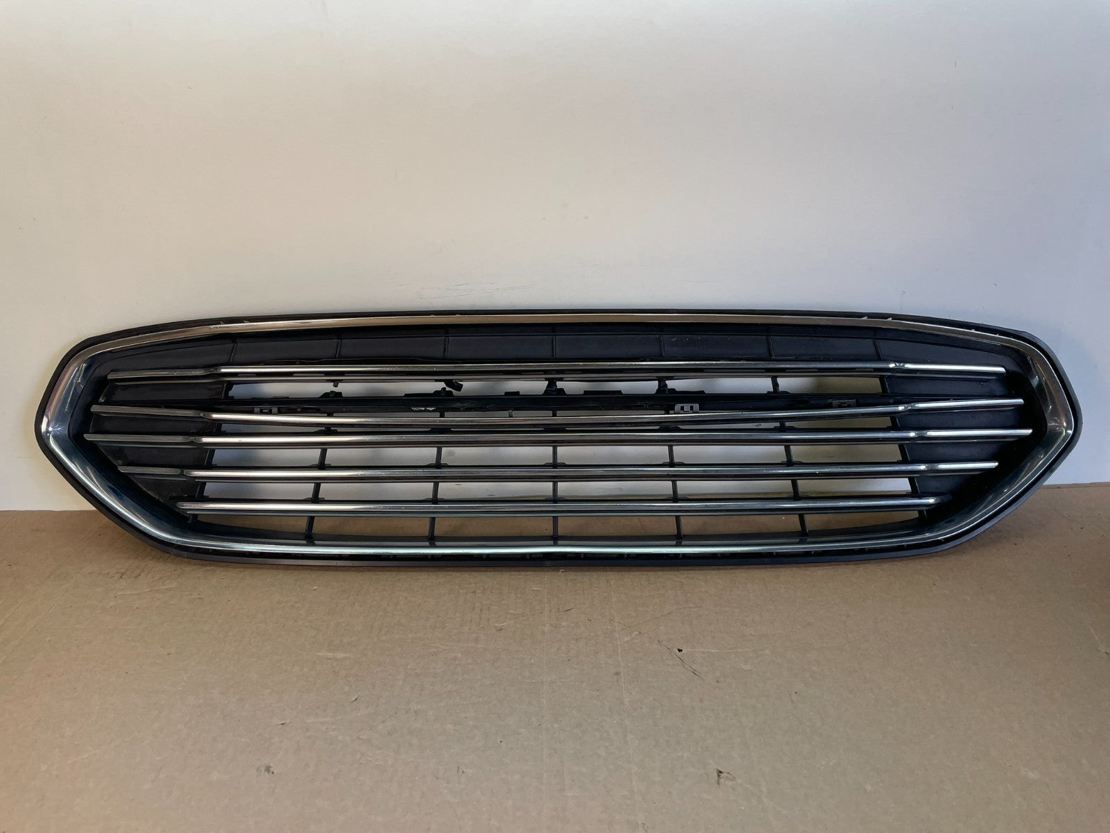 2013 to 2016 Ford Fusion Front Upper Grille Chrome Grill Bumper AG9790 DG0