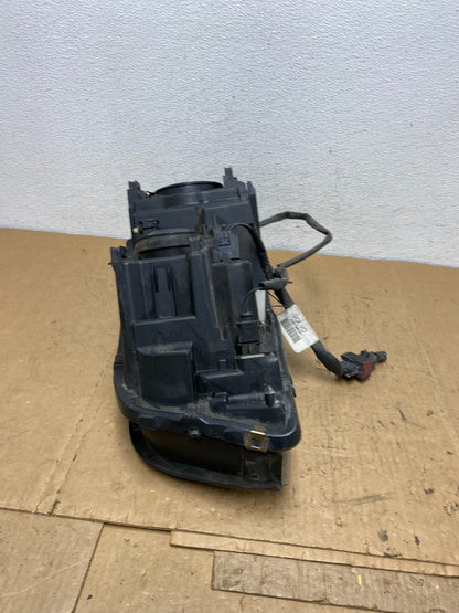 2003 to 2006 Volvo XC90 Right Passenger Rh Side Headlight Halogen AD0660 DW8