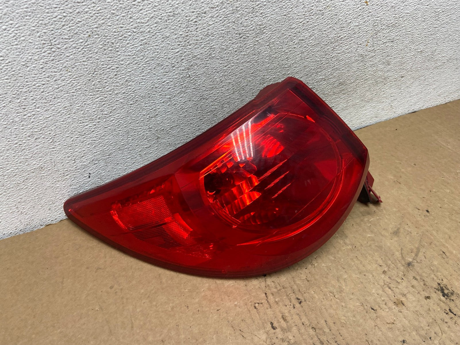 2009 2010 2011 2012 Chevrolet Traverse Left Driver LH Tail Light AG2435 LK2