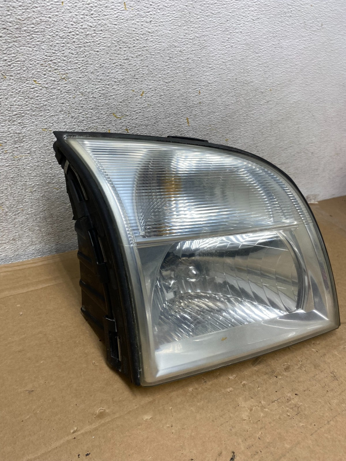 2006-2010 Mercury Mountaineer Right Passenger Rh Side Halogen Headlight AH82682