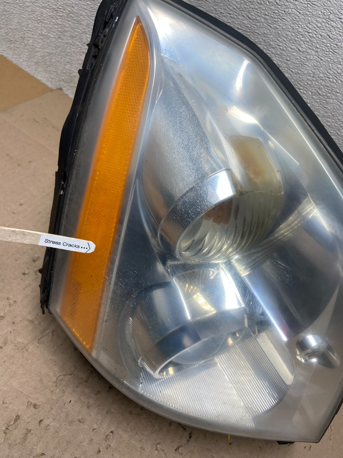 2006 to 2011 Cadillac DTS Right Passenger RH Side Xenon Hid Headlight OEM Z61784