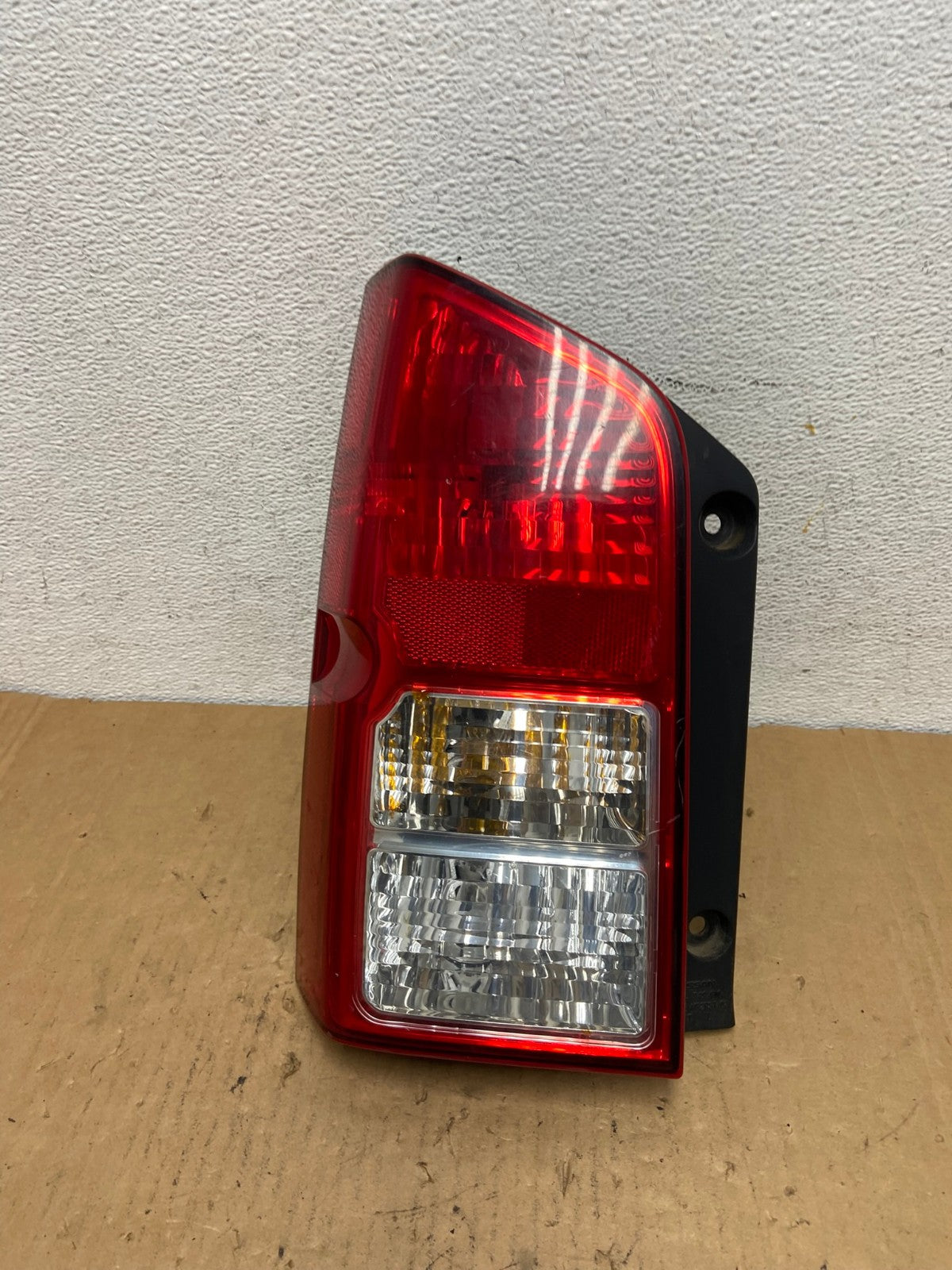2005 to 2012 Nissan Pathfinder Tail light Left Driver Lh Side AD3143 LK0