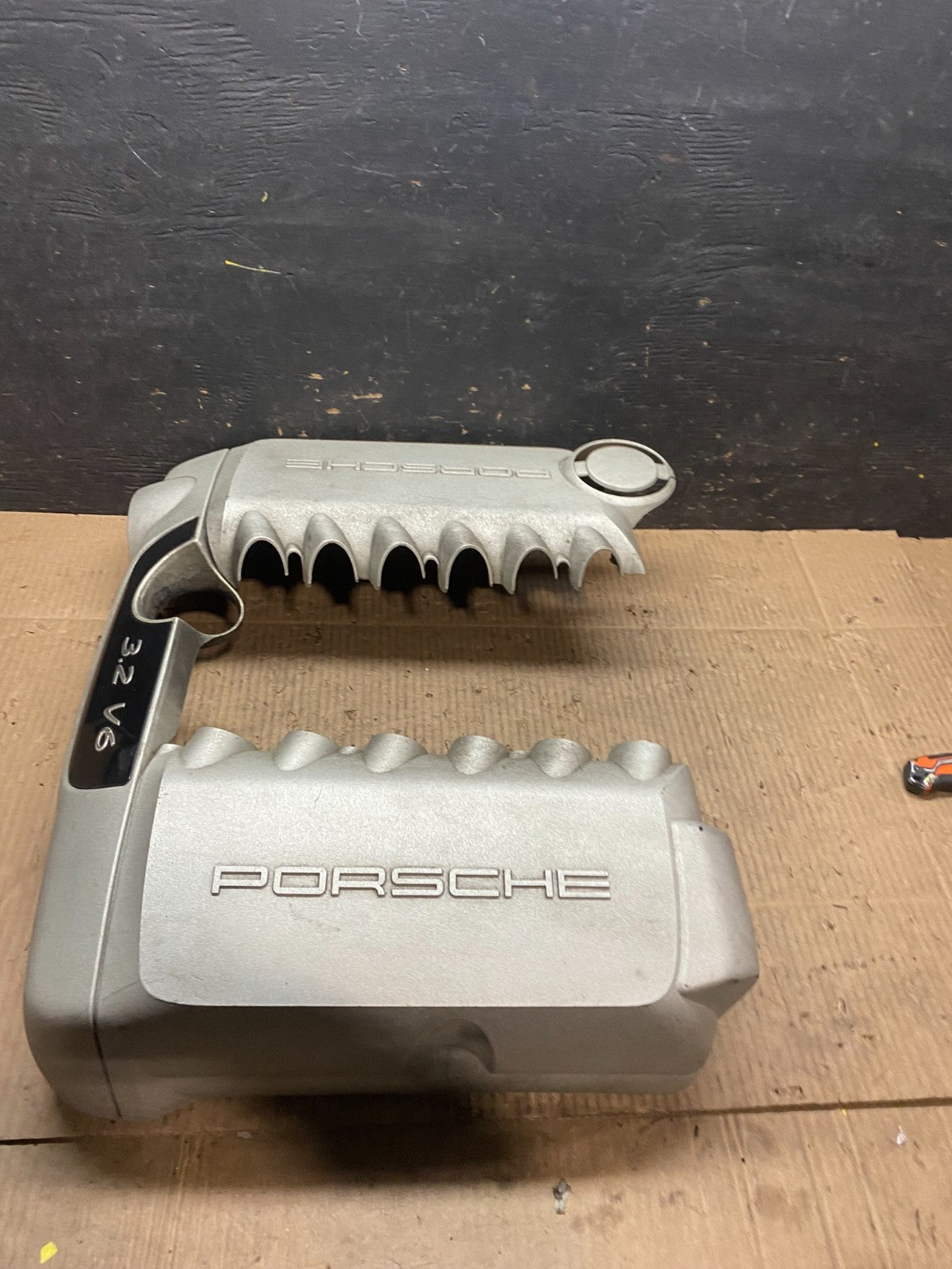 2004 to 2006 Porsche Cayenne 3.2L V6 Engine Motor Cover T9551 DG2