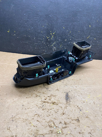 2020 to 2023 Ford  Explorer Console Radio Display Screen Air Vents x1355 DG4