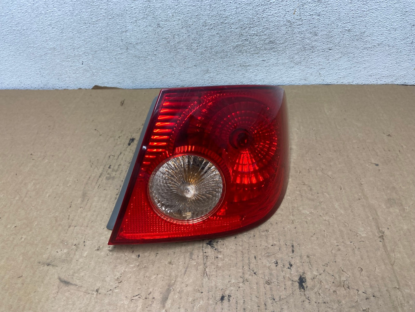 2005 - 2008 Toyota Corolla Right Passenger RH Side Tail light AG2323 LK2