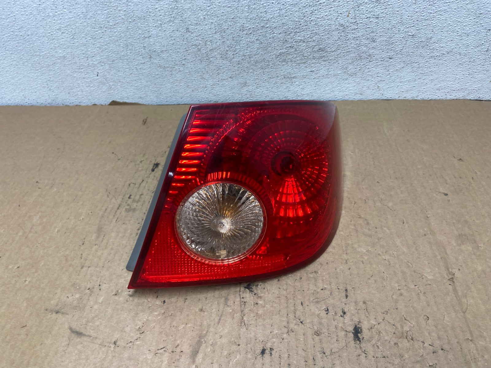 2005 - 2008 Toyota Corolla Right Passenger RH Side Tail light AG2323 LK2