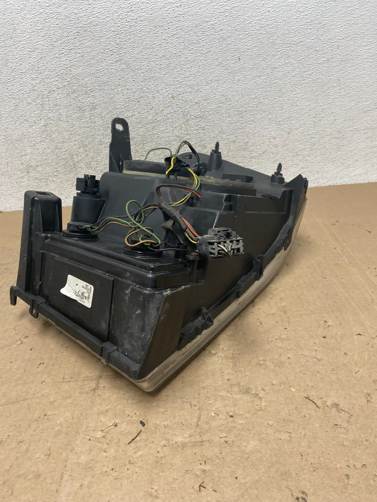 2007 - 2014 GMC Sierra Right Passenger RH Halogen Headlight AG4899 DW6