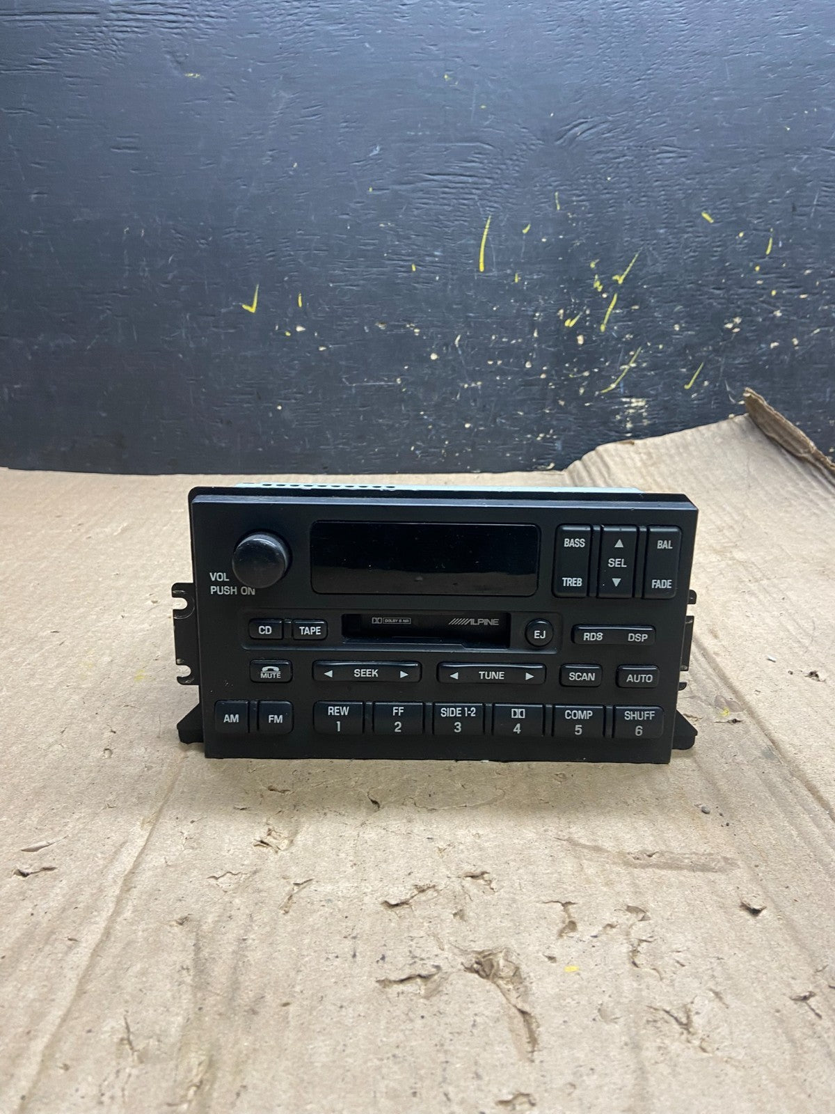 1999-2002 Lincoln Continental Factory ALPINE Cassette Player Radio OEM X1857 DG0